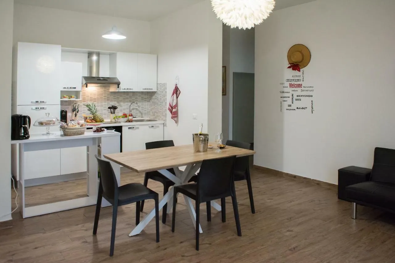Guest House For You Modena Apartment